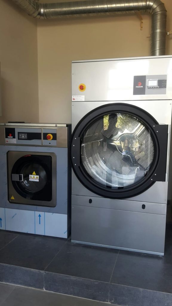 máy giặt khô công nghiệp mới